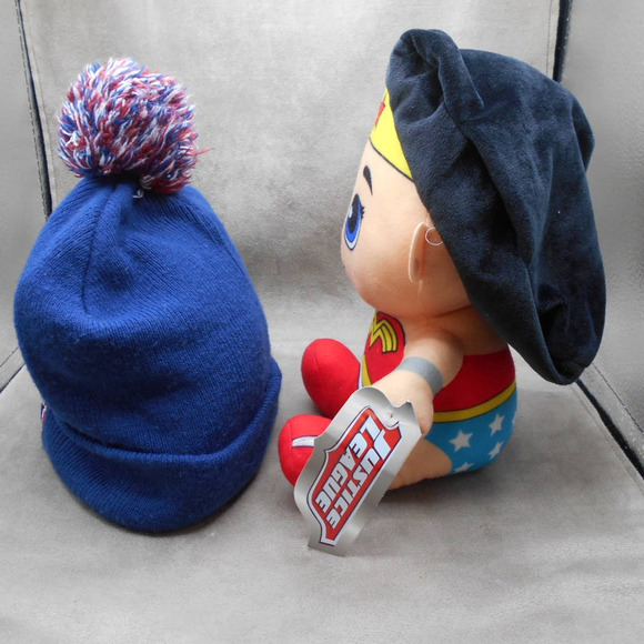 DC Wonder Woman Lot: Blue Beanie w/Pom & Toy Factory Plush Justice League - Picture 6 of 9